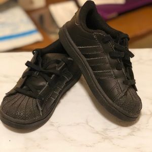 Boy’s Adidas superstar casuals